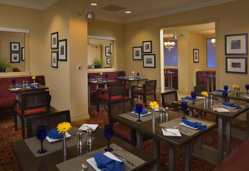 The Hotel Ml Mount Laurel Restoran gambar